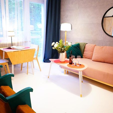 P&O Serviced Apartments Kinowa Warsaw Ngoại thất bức ảnh
