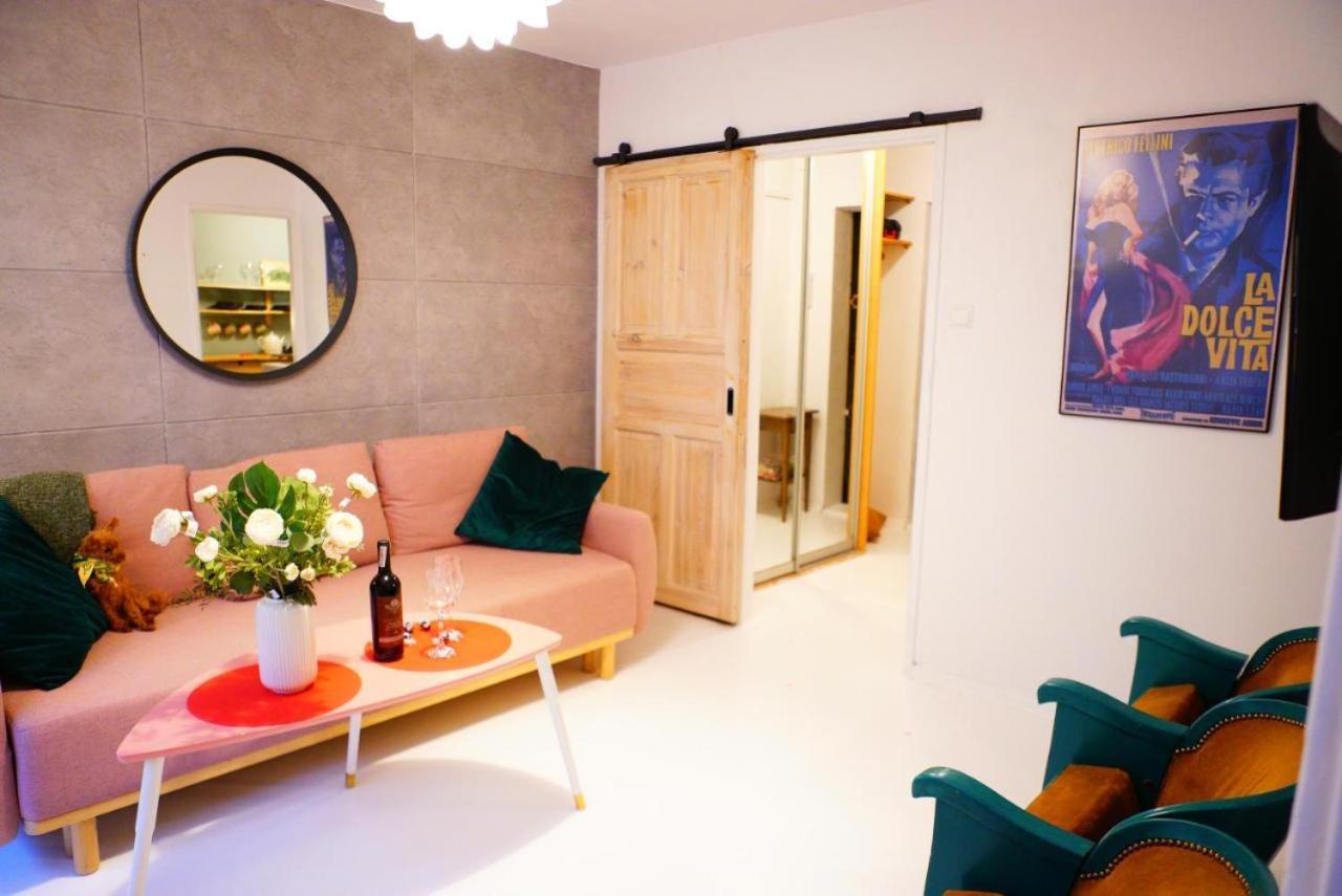 P&O Serviced Apartments Kinowa Warsaw Ngoại thất bức ảnh