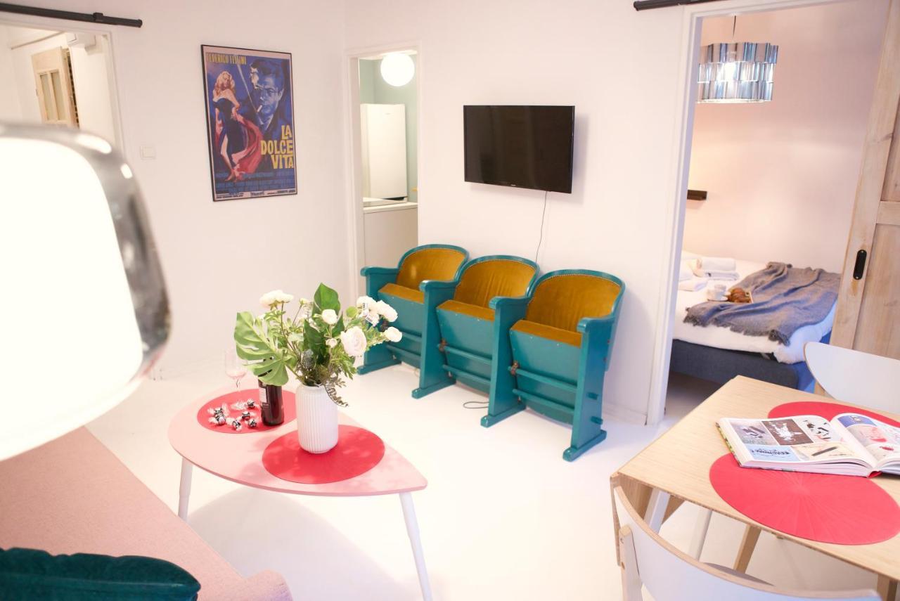 P&O Serviced Apartments Kinowa Warsaw Ngoại thất bức ảnh